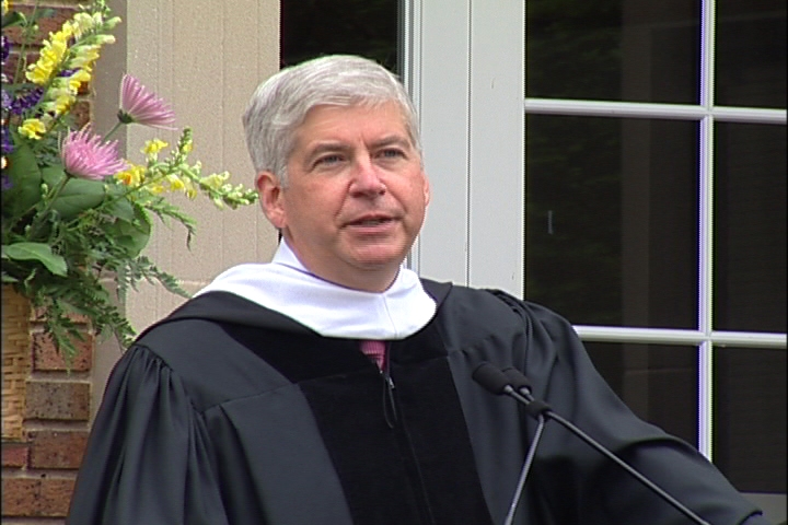 Governor Rick Snyder giving commencement speech 